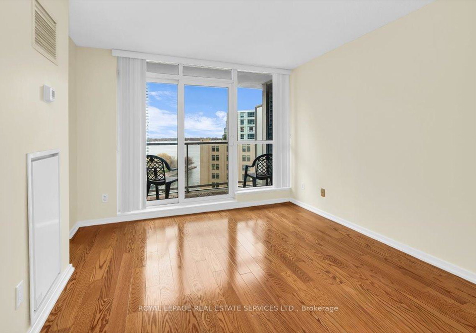 208-queens-quay-w-toronto-toronto-ontario-c13644072