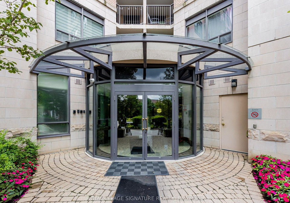 16-dallimore-circle-toronto-north-york-ontario-c13644132