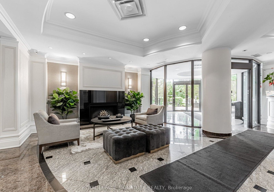 16-dallimore-circle-toronto-north-york-ontario-c13644132