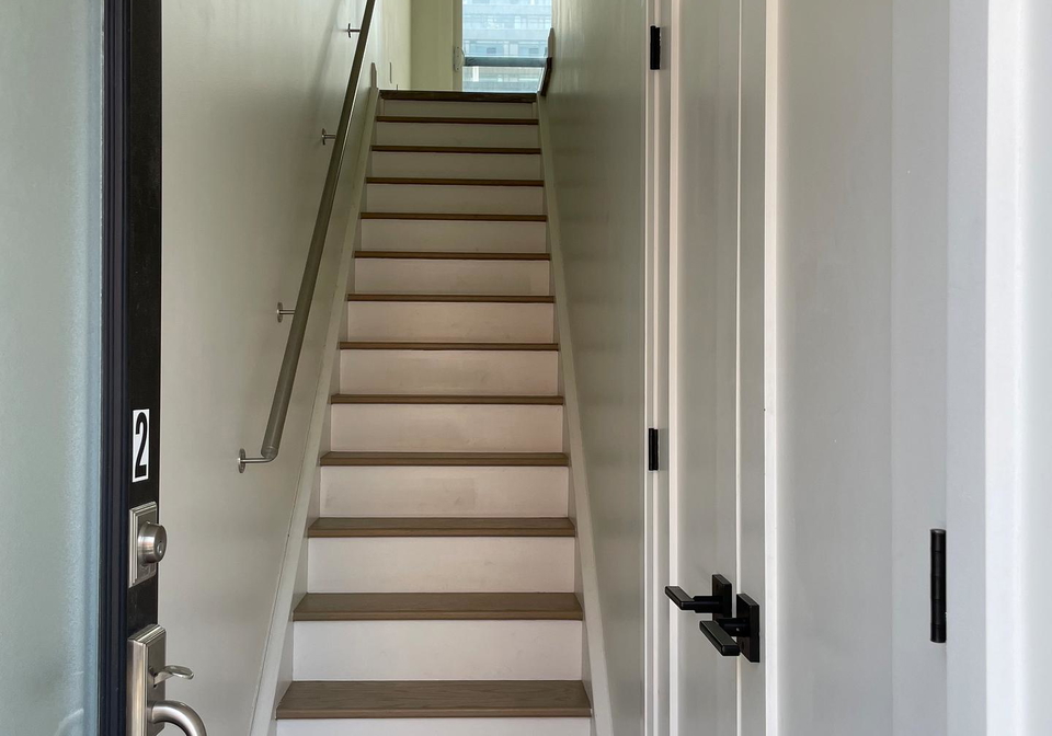 9-whitaker-avenue-toronto-toronto-ontario-c13644784