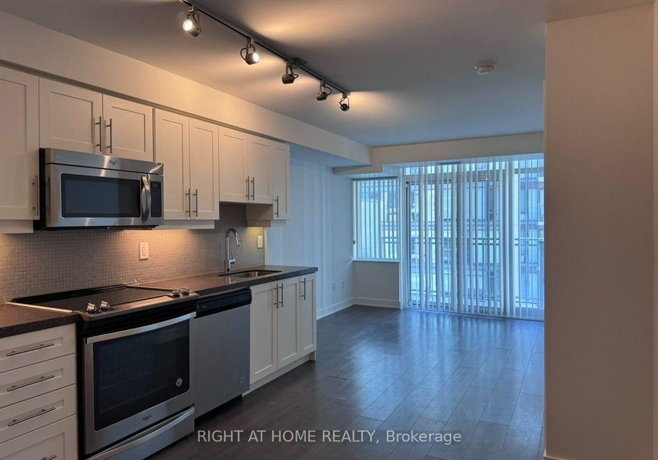 525-adelaide-street-w-toronto-toronto-ontario-c13644890