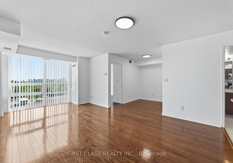 35-hollywood-avenue-toronto-north-york-ontario-c13645082