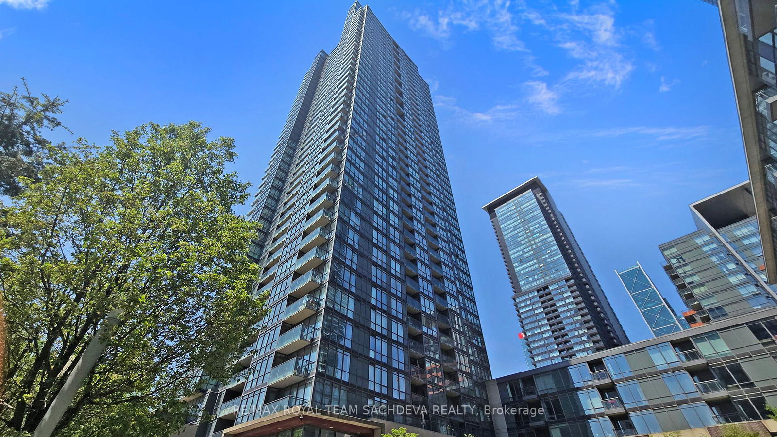 15-fort-york-boulevard-toronto-toronto-ontario-c13645098
