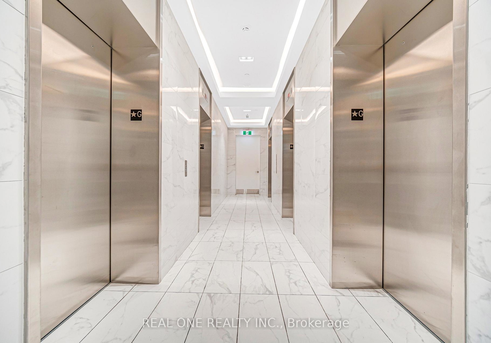 238-simcoe-street-toronto-toronto-ontario-c13645128