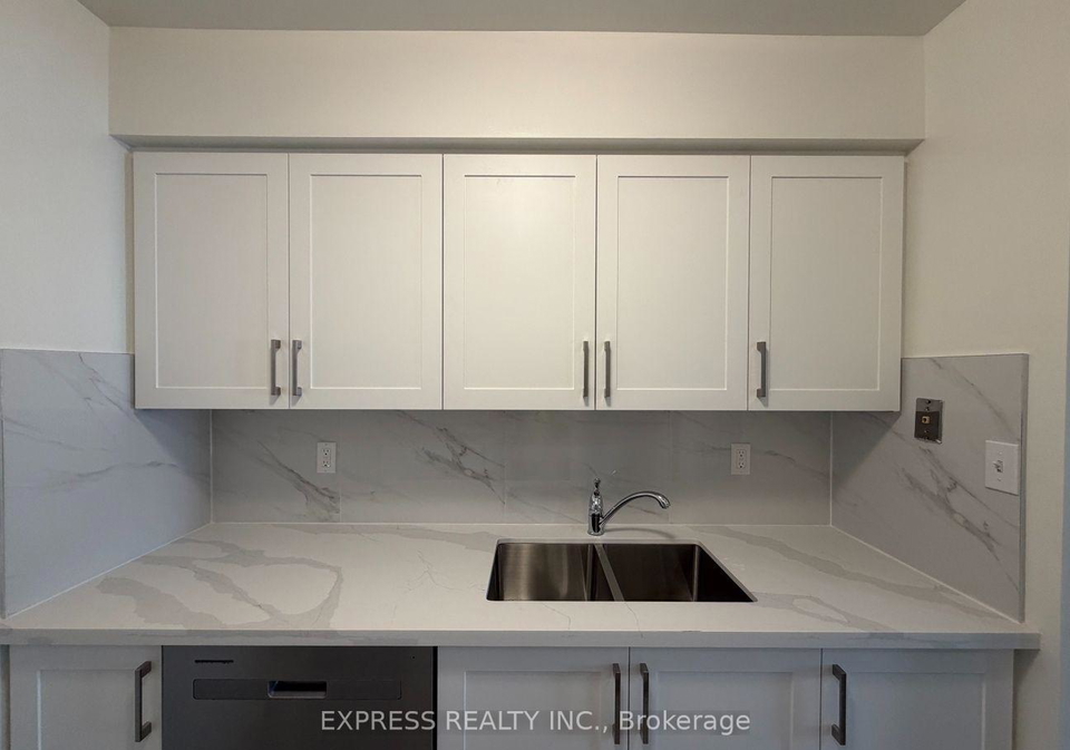 18-hillcrest-avenue-toronto-north-york-ontario-c13645266