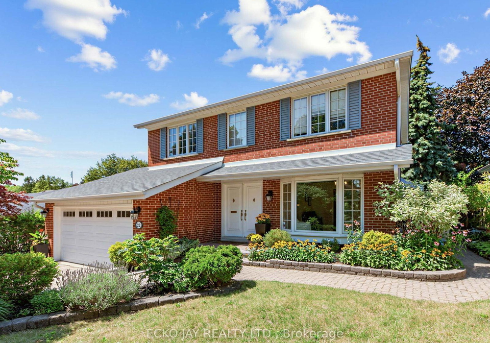 22-meadowglade-crescent-toronto-north-york-ontario-c13645640