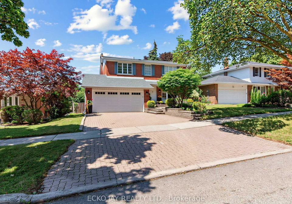 22-meadowglade-crescent-toronto-north-york-ontario-c13645640