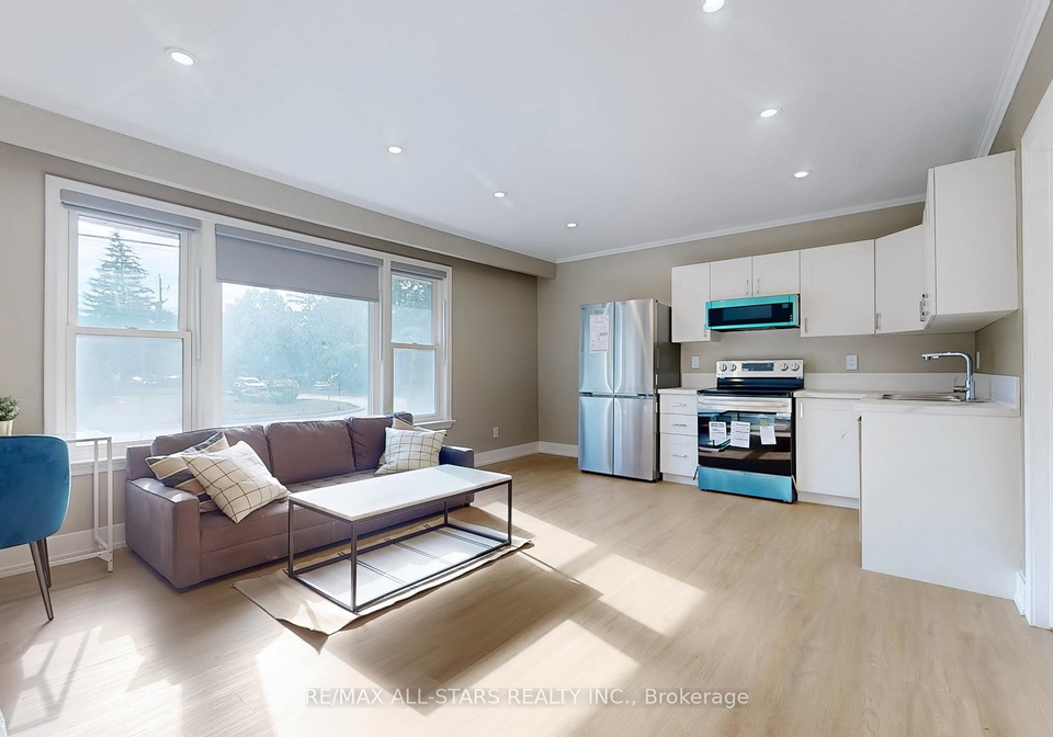 105-betty-ann-drive-toronto-toronto-ontario-c13645836