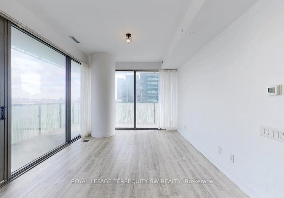50-charles-street-e-toronto-toronto-ontario-c13646058