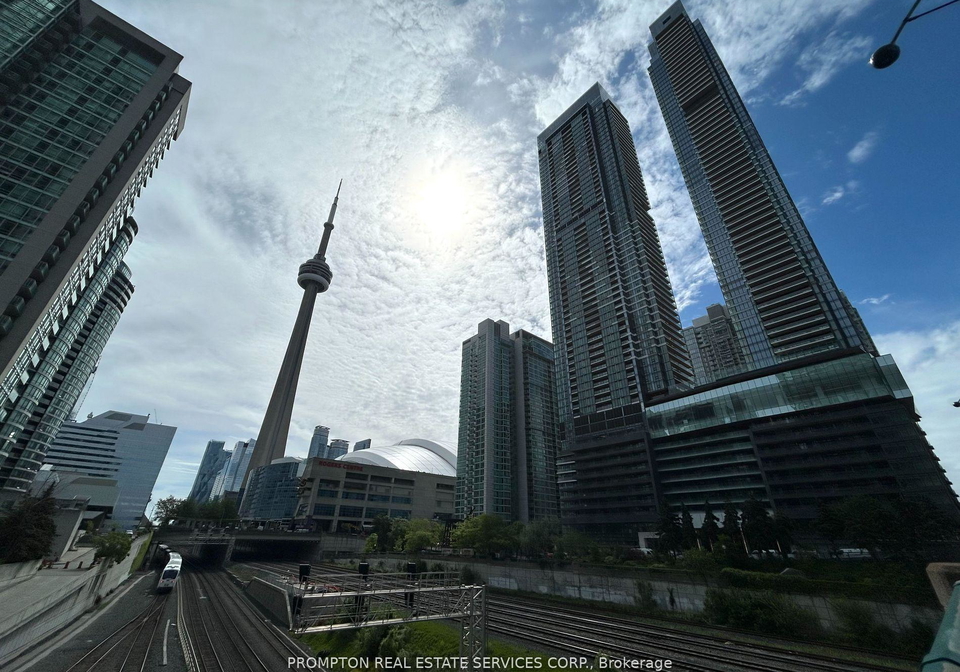 1-concord-cityplace-way-toronto-toronto-ontario-c13646190