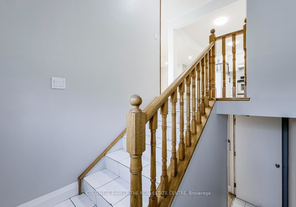246-cherokee-boulevard-toronto-north-york-ontario-c13646224