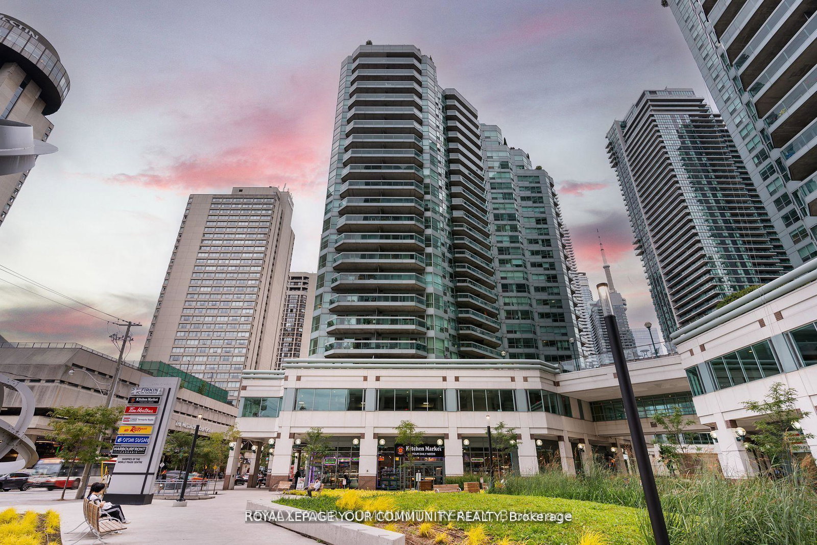 10-queens-quay-w-toronto-toronto-ontario-c13646686