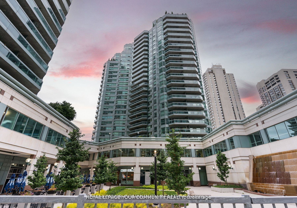 10-queens-quay-w-toronto-toronto-ontario-c13646686