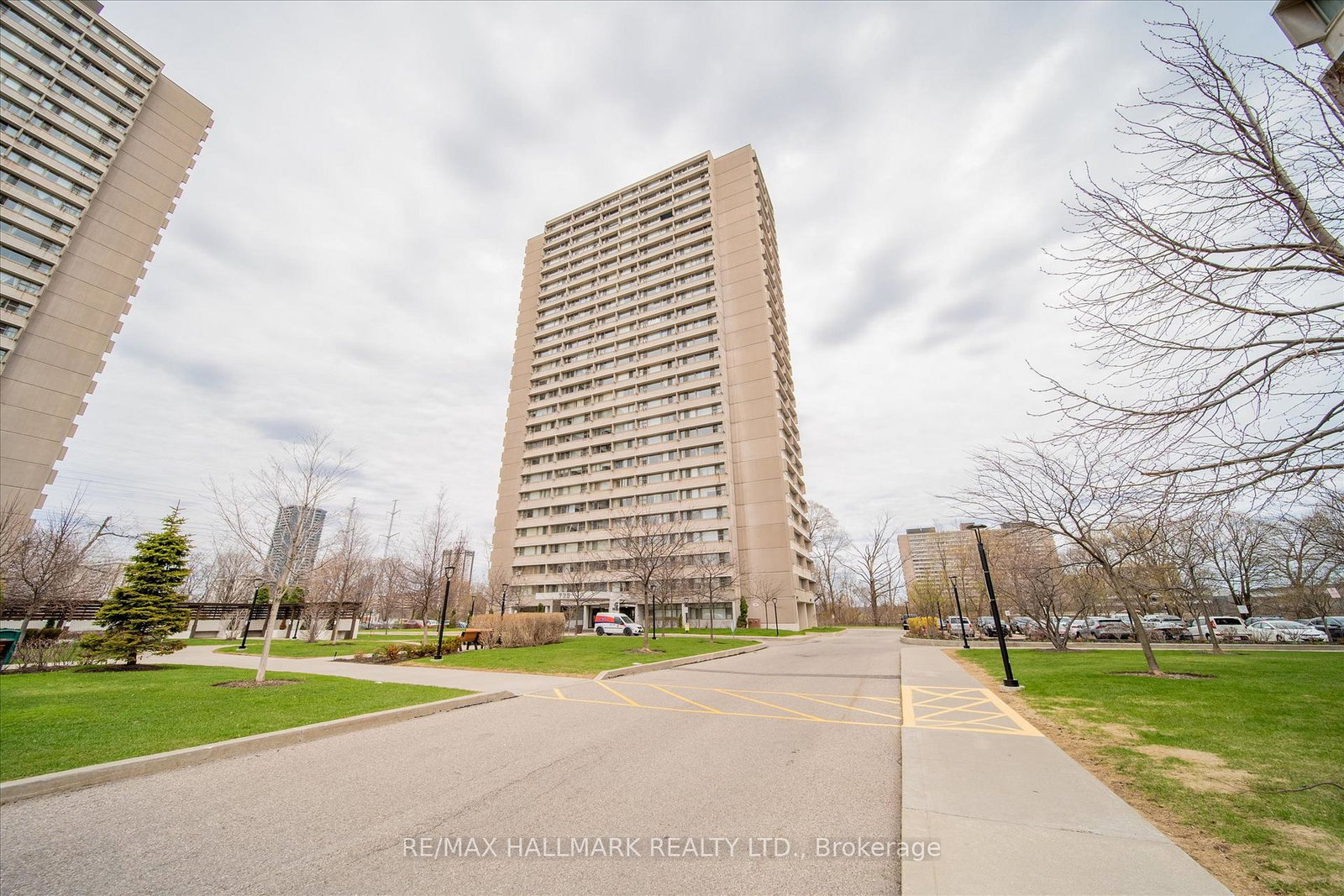 725-don-mills-road-toronto-east-york-ontario-c13646732