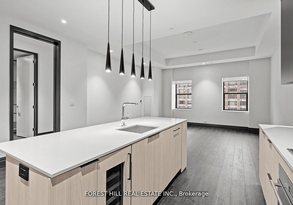 2-avenue-road-toronto-toronto-ontario-c13647012