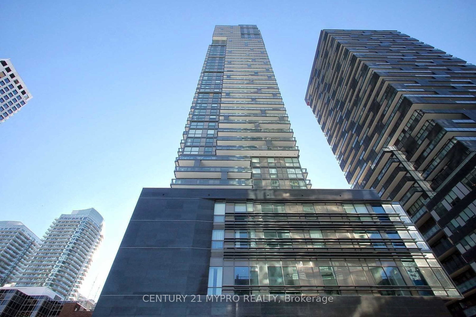 39-roehampton-avenue-toronto-toronto-ontario-c13647138