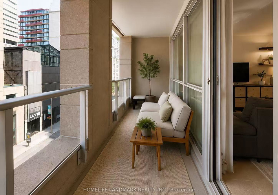 199-richmond-street-w-toronto-toronto-ontario-c13647154