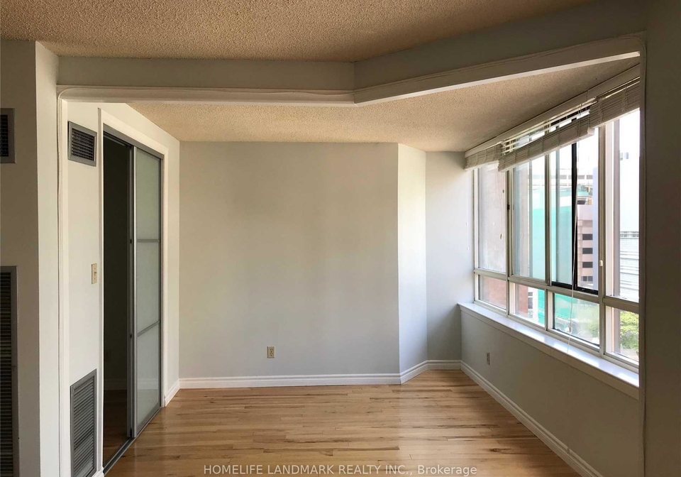 633-bay-street-toronto-toronto-ontario-c13647292
