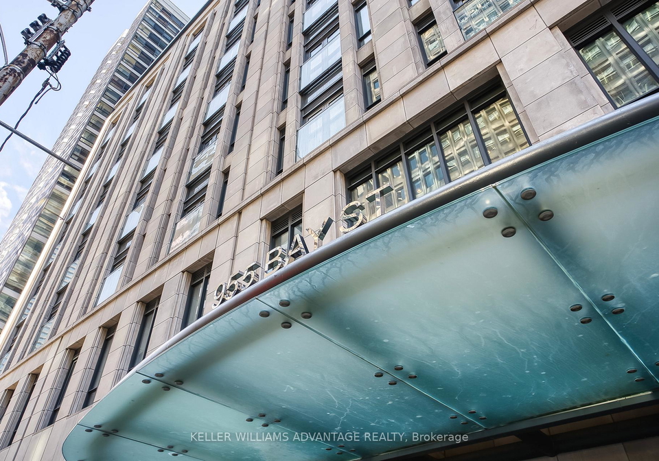 955-bay-street-toronto-toronto-ontario-c13647346