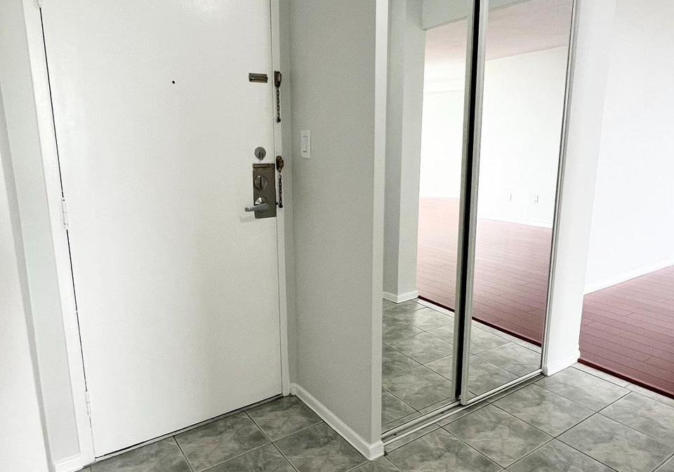 5-shady-golfway-toronto-east-york-ontario-c13647364