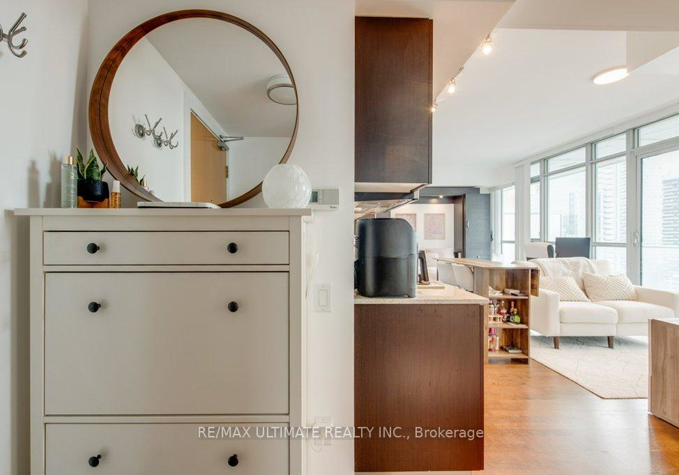 375-king-street-w-toronto-toronto-ontario-c13647390