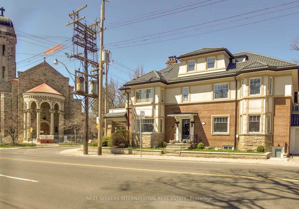 250-st-clair-avenue-e-toronto-toronto-ontario-c13647414