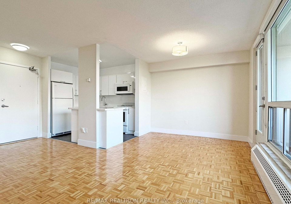 666-spadina-avenue-toronto-toronto-ontario-c13647446