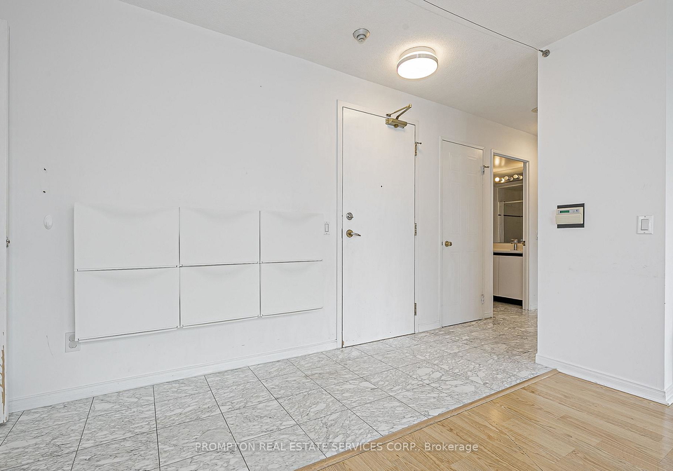 238-doris-avenue-toronto-north-york-ontario-c13647526
