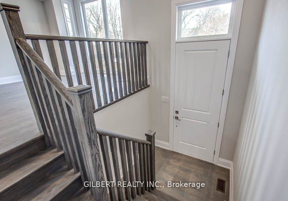 35b-marquette-avenue-toronto-toronto-ontario-c13647824