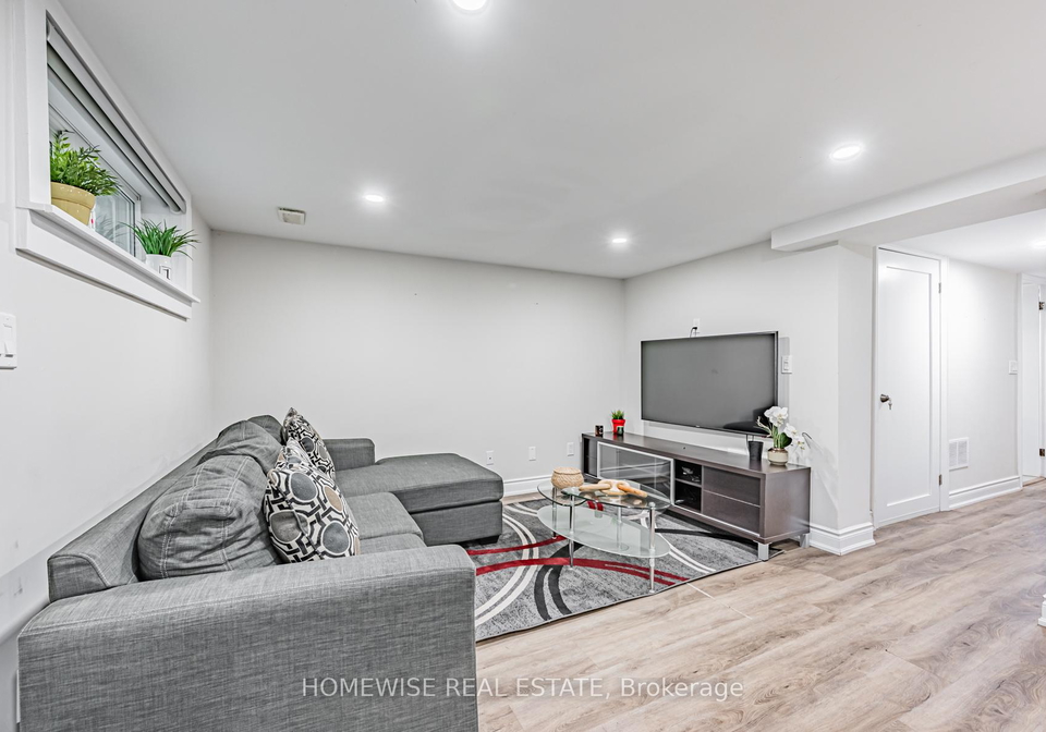 68-fairleigh-crescent-toronto-toronto-ontario-c13647902