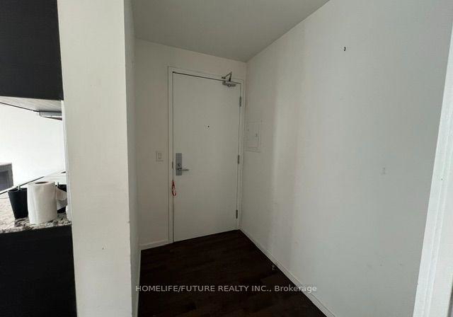 8-charlotte-street-toronto-toronto-ontario-c13648018