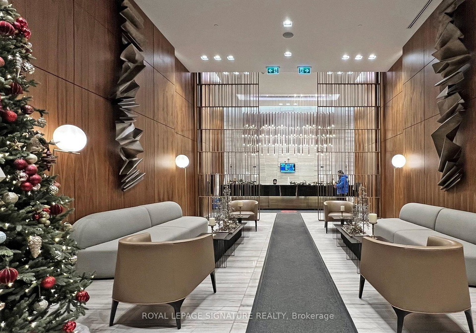 8-eglinton-avenue-e-toronto-toronto-ontario-c13648142