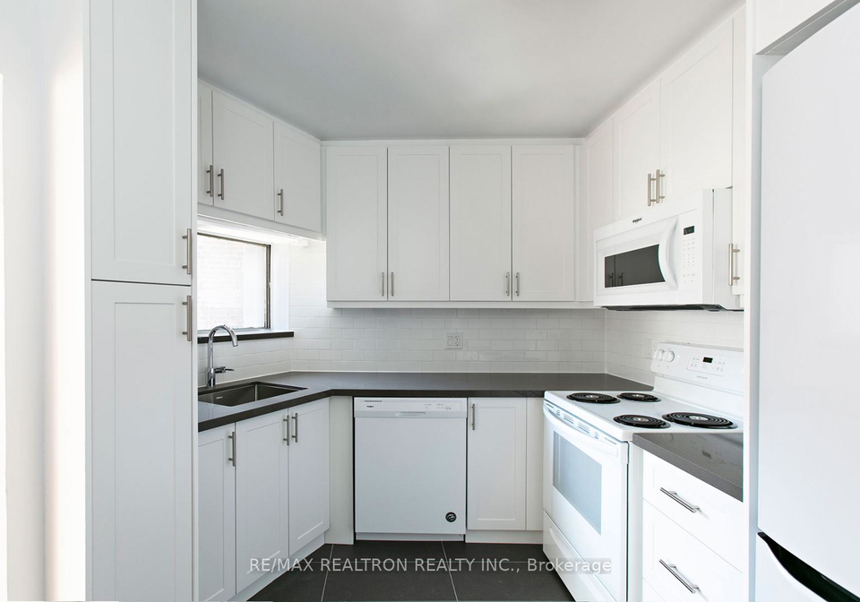 9-deer-park-crescent-toronto-toronto-ontario-c13648150