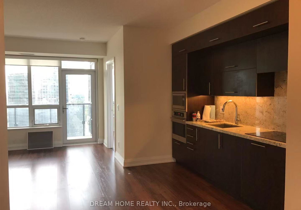 5-shepperd-avenue-e-toronto-north-york-ontario-c13648248