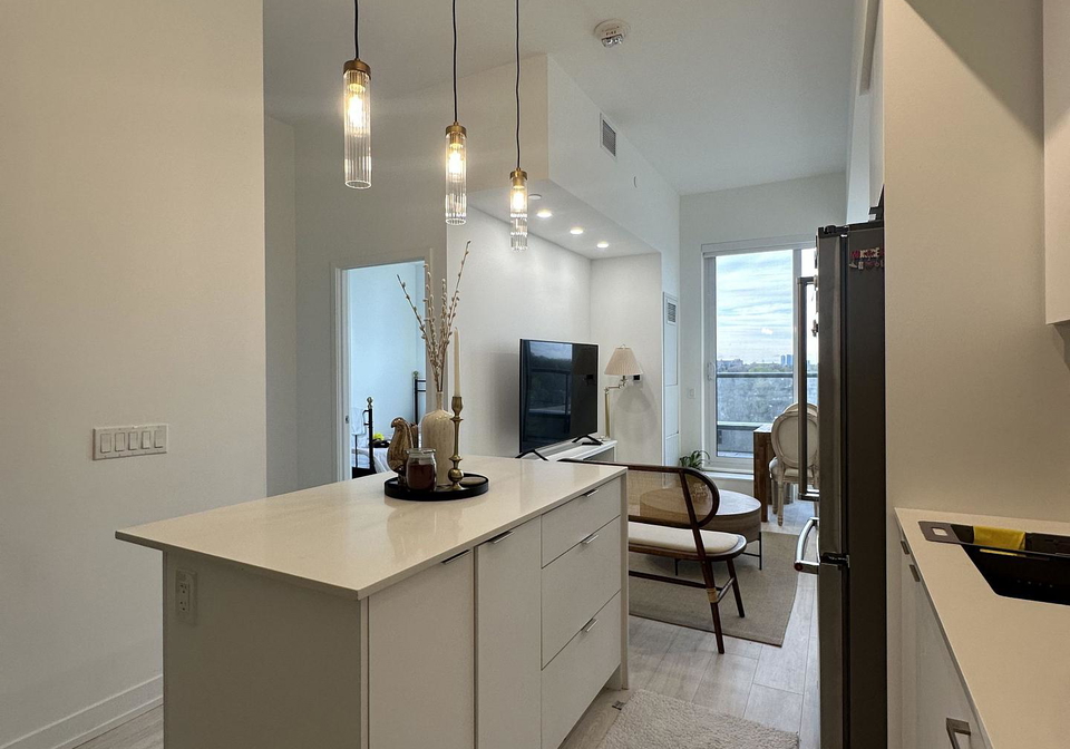 181-sheppard-avenue-e-toronto-north-york-ontario-c13648336