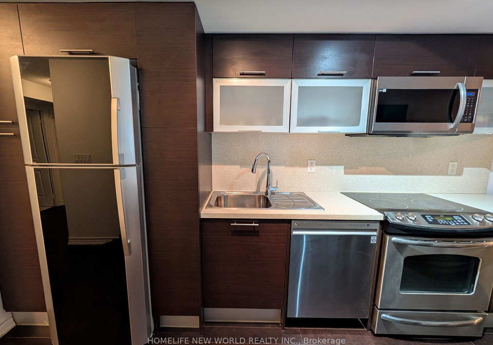 386-yonge-street-toronto-toronto-ontario-c13648372