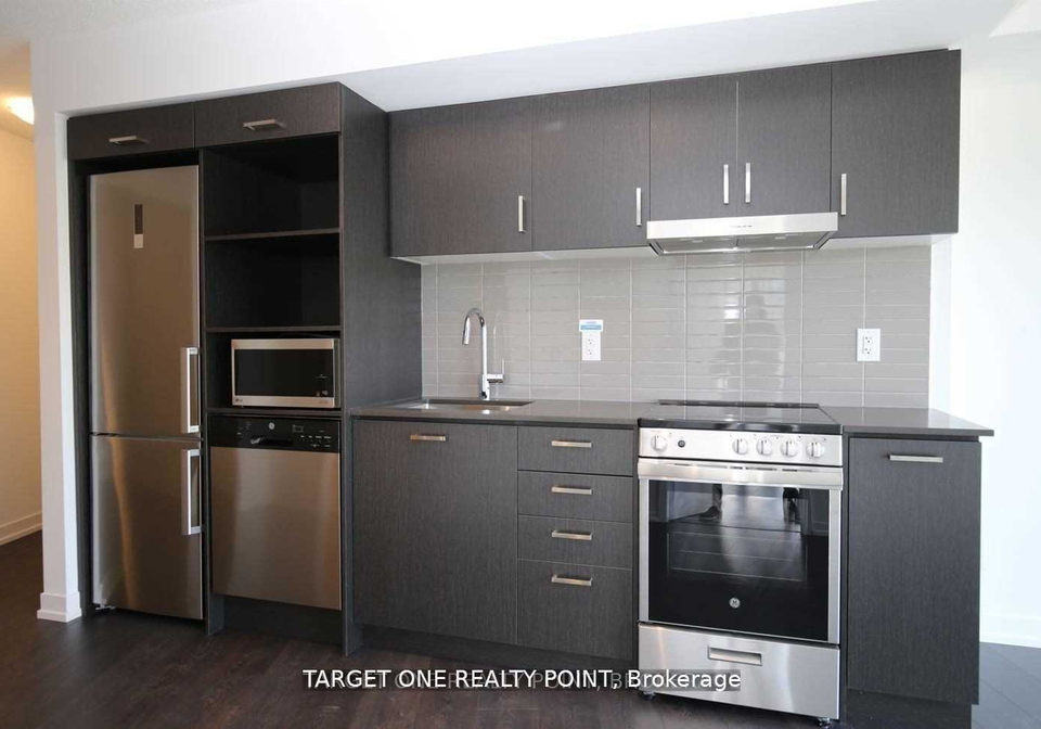 219-dundas-street-e-toronto-toronto-ontario-c13648454