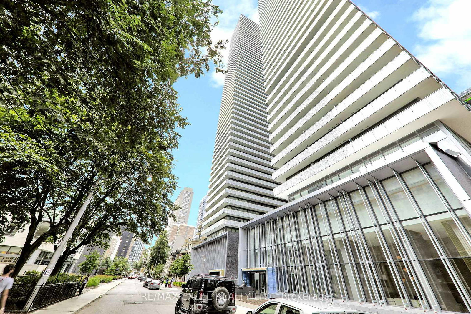 42-charles-street-e-toronto-toronto-ontario-c13648634
