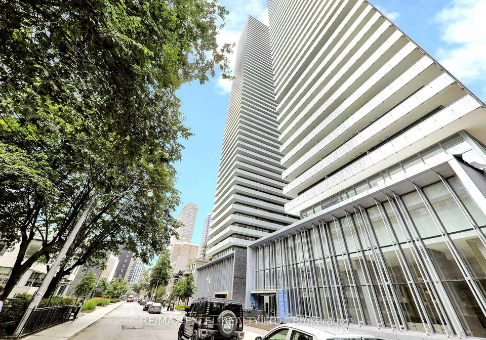 42-charles-street-e-toronto-toronto-ontario-c13648634