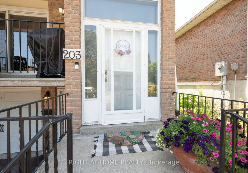 203-robert-hicks-drive-toronto-toronto-ontario-c13648850