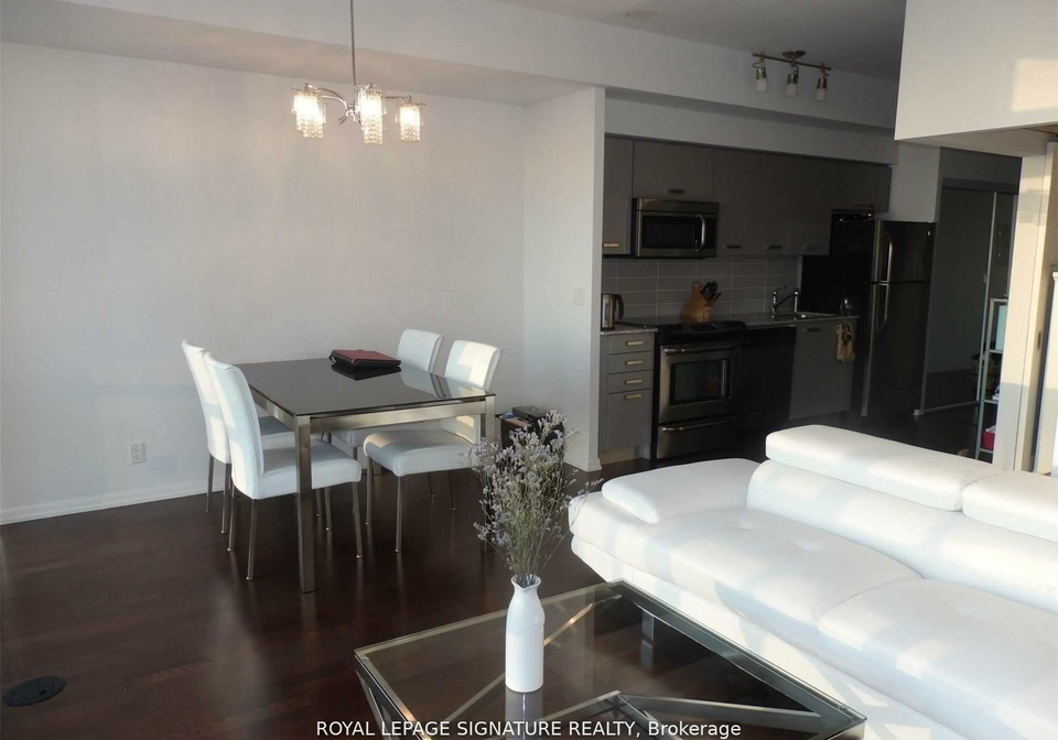 832-bay-street-toronto-toronto-ontario-c13648942