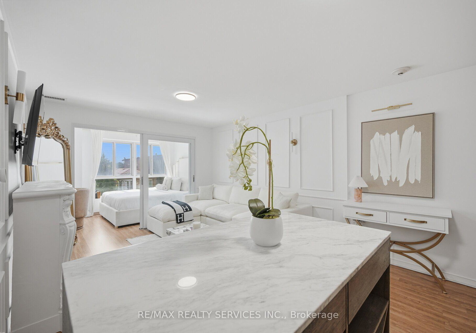 15-maplewood-avenue-toronto-toronto-ontario-c13649048