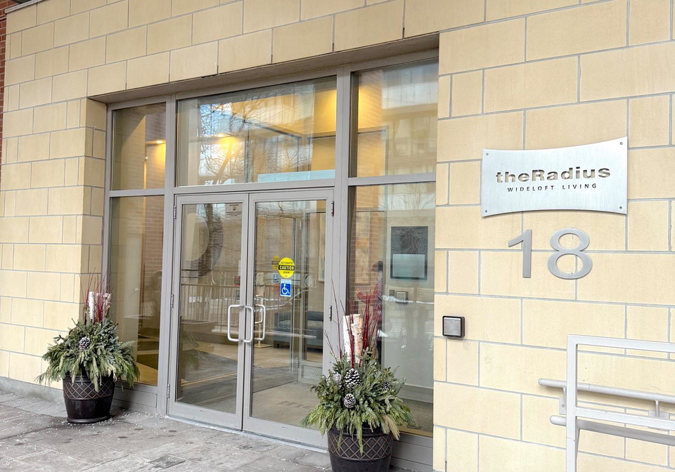 18-merton-street-toronto-toronto-ontario-c13649290