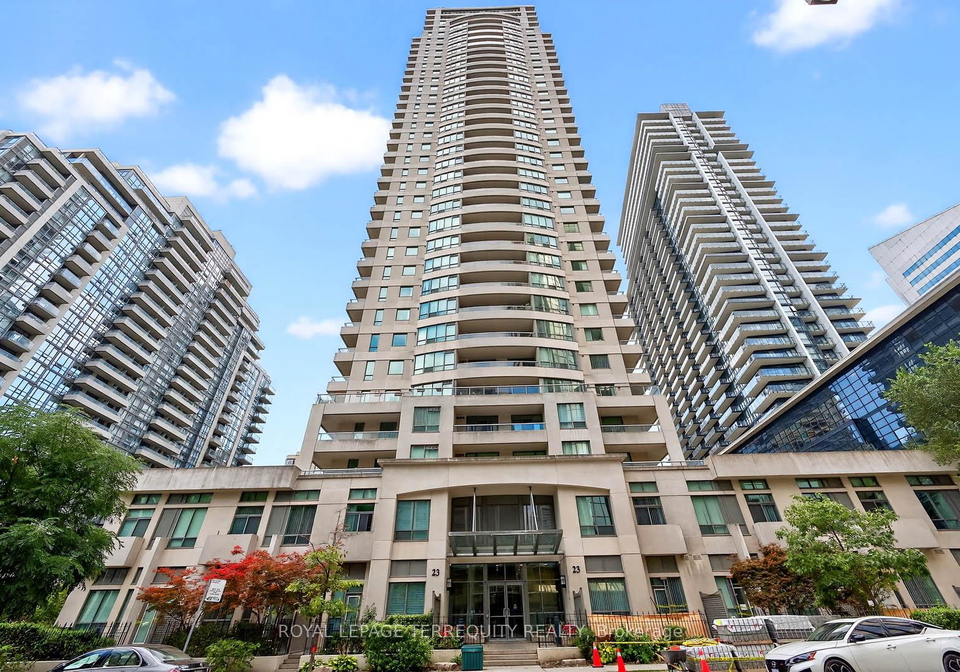 23-hollywood-avenue-toronto-north-york-ontario-c13649338