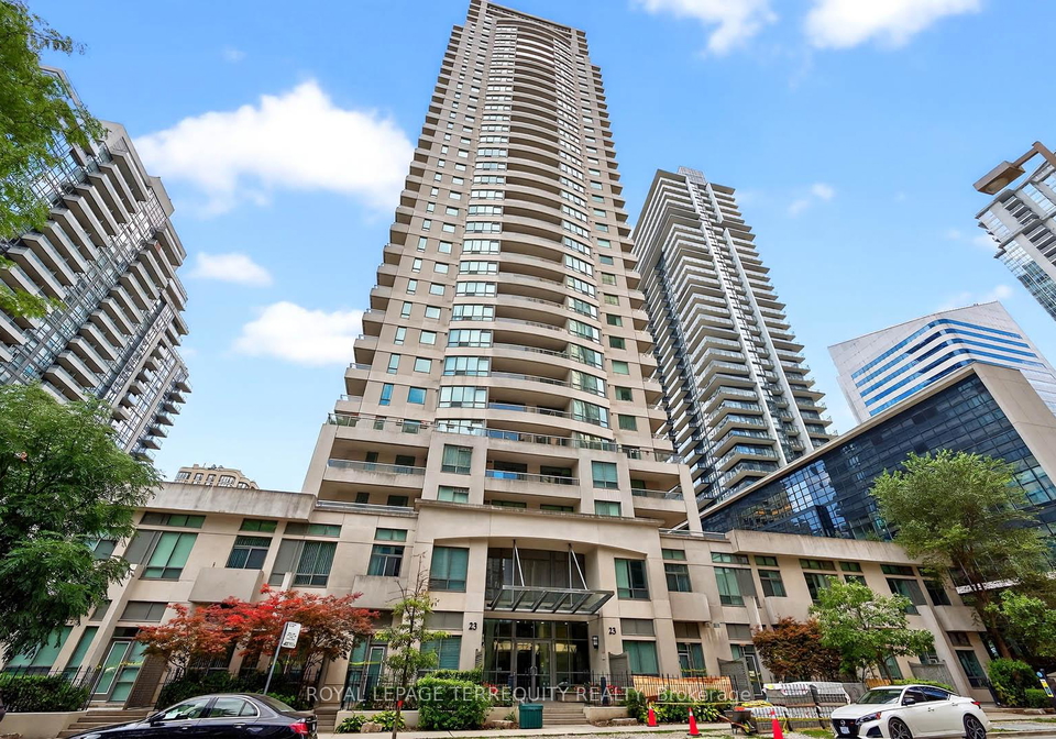 23-hollywood-avenue-toronto-north-york-ontario-c13649338
