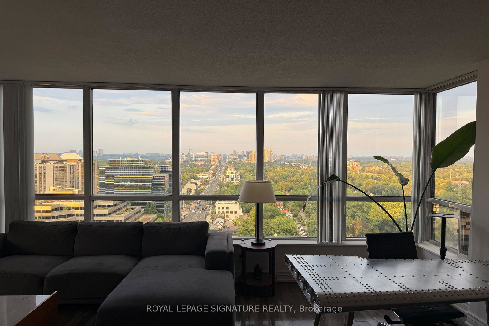 33-sheppard-avenue-e-toronto-north-york-ontario-c13649458