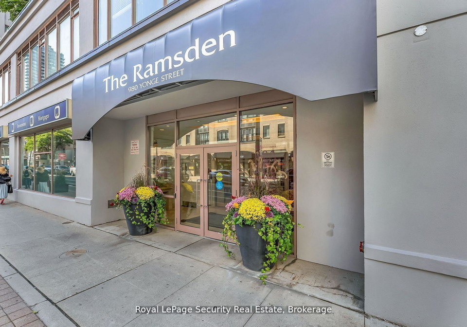 980-yonge-street-toronto-toronto-ontario-c13649544