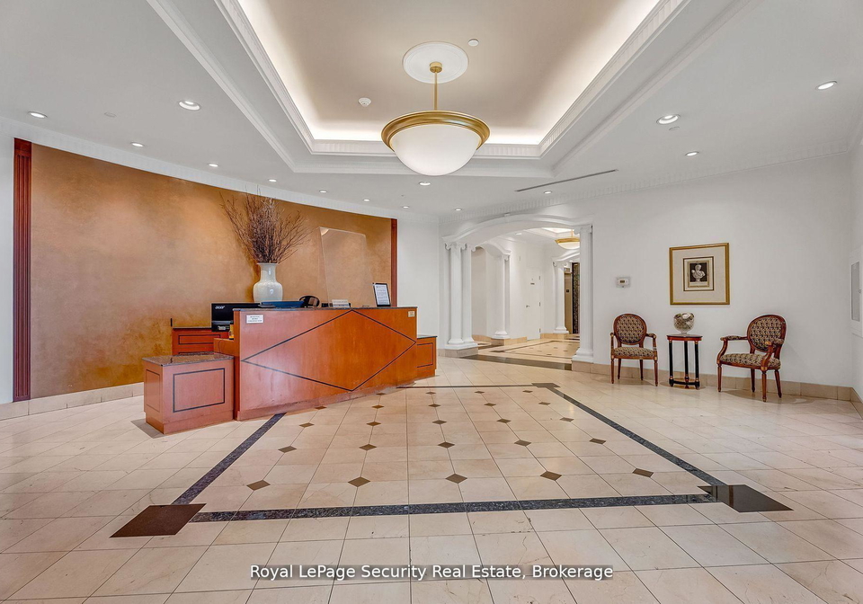 980-yonge-street-toronto-toronto-ontario-c13649544