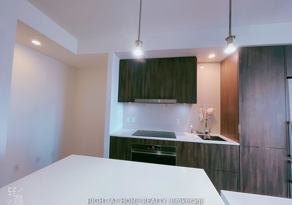1-bloor-street-e-toronto-toronto-ontario-c13649780