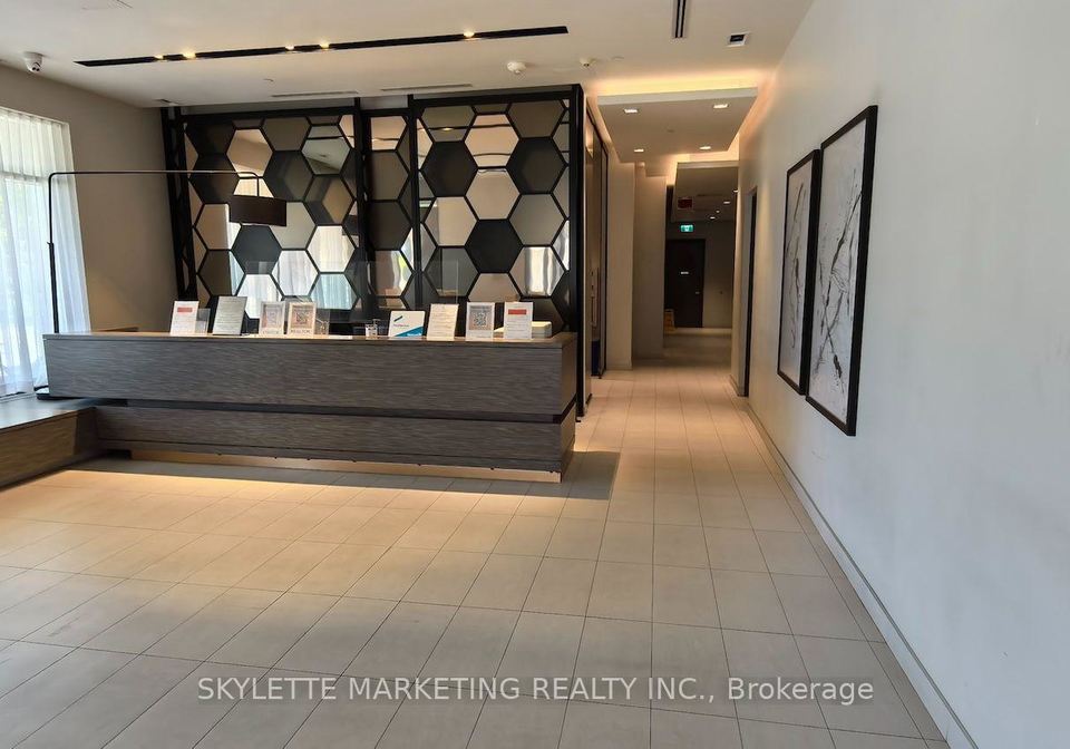 128-fairview-mall-drive-toronto-north-york-ontario-c13649790